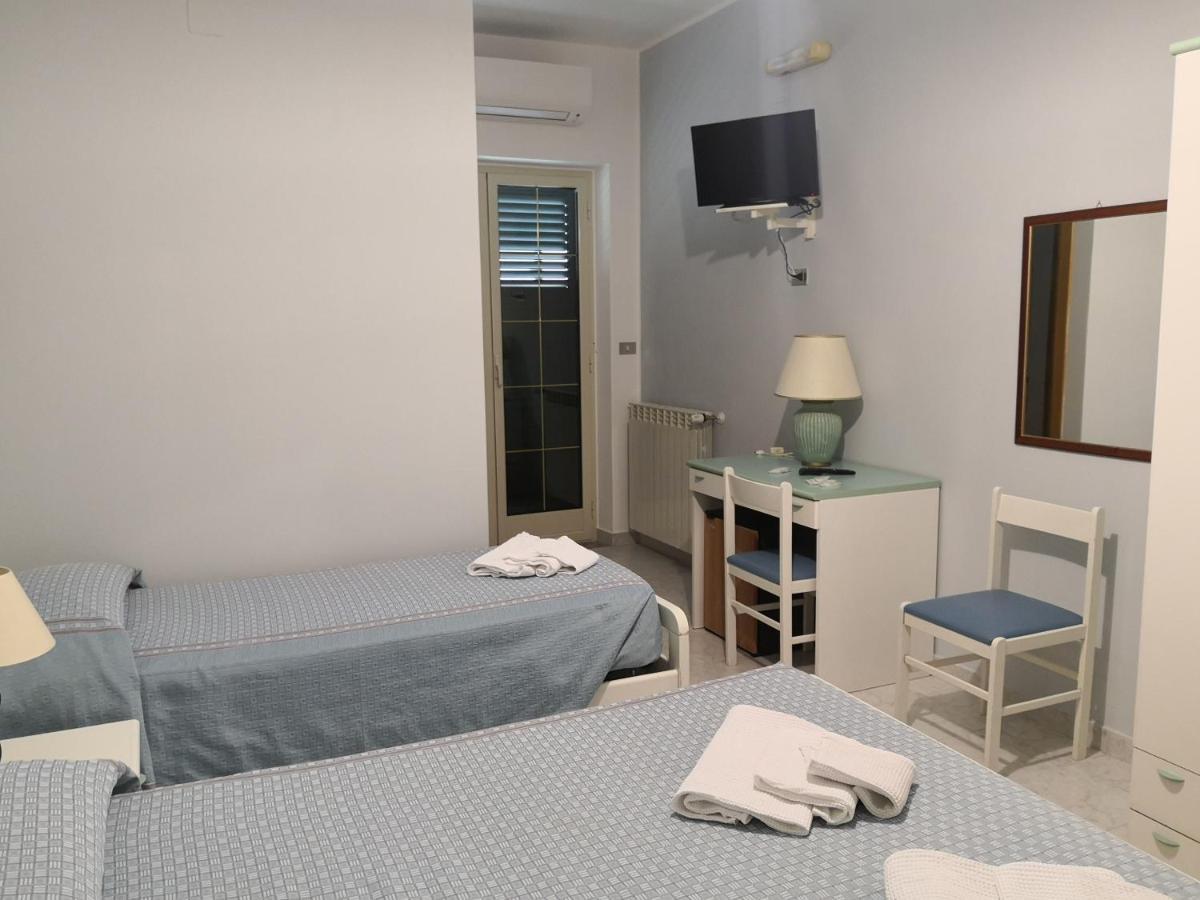 Palia'S Hotel Laino Borgo Екстериор снимка