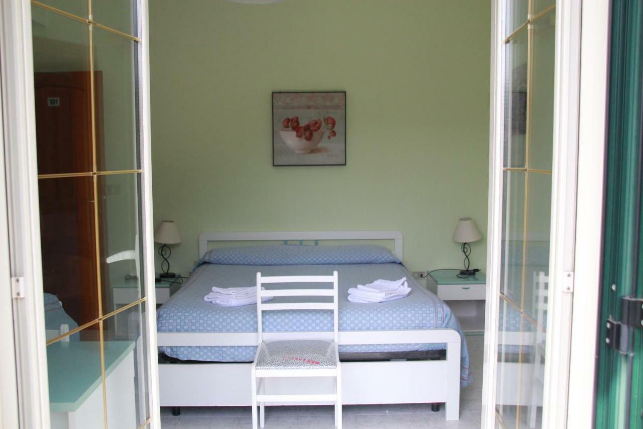 Palia'S Hotel Laino Borgo Екстериор снимка